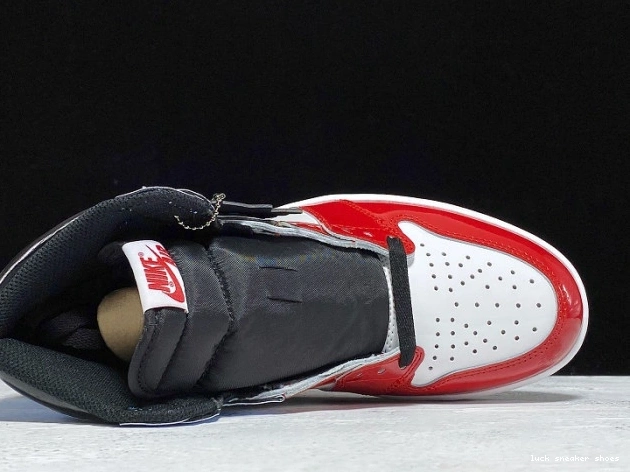 Reps LUCY OG Air Retro 1 High Jordan CK5666-100 Fearless 0702